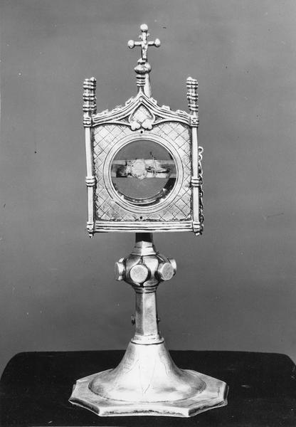 reliquaire-monstrance, vue de face - © Ministère de la Culture (France), Médiathèque du patrimoine et de la photographie (objets mobiliers), tous droits réservés