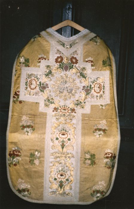 ornement doré du curé d'Ars : chasuble - © Ministère de la Culture (France), Médiathèque du patrimoine et de la photographie, diffusion GrandPalaisRmn Photo