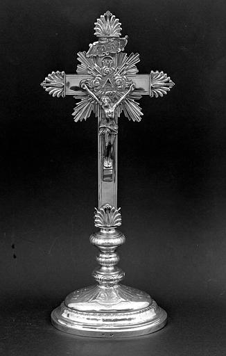 Croix d'autel en argent (avers)