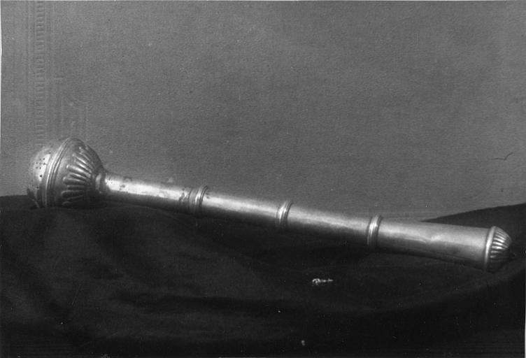 Goupillon : décor de godrons, argent repoussé - © Ministère de la Culture (France), Médiathèque du patrimoine et de la photographie (objets mobiliers), tous droits réservés