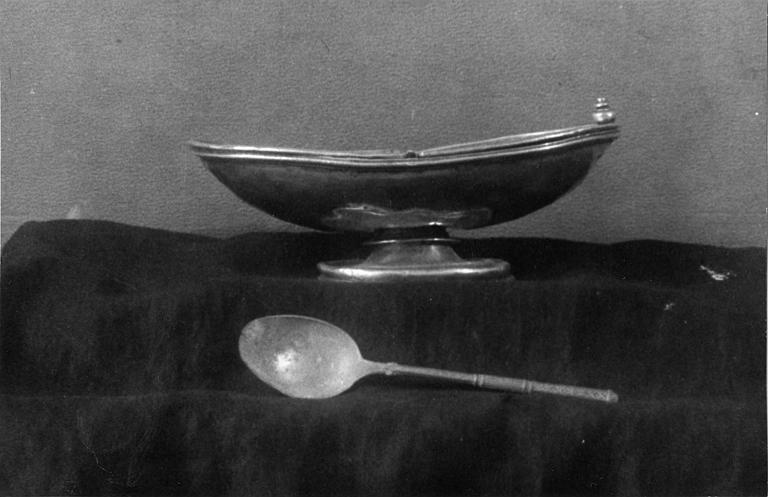 Navette à encens, cuillère à encens : simplement décorées de moulures, argent - © Ministère de la Culture (France), Médiathèque du patrimoine et de la photographie (objets mobiliers), tous droits réservés