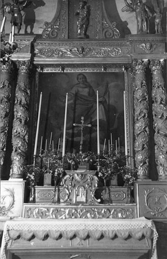 Retable de Saint-Pancrace : retable architecturé surmonté d'une petite niche cantonnée de volutes - © Ministère de la Culture (France), Médiathèque du patrimoine et de la photographie (objets mobiliers), tous droits réservés