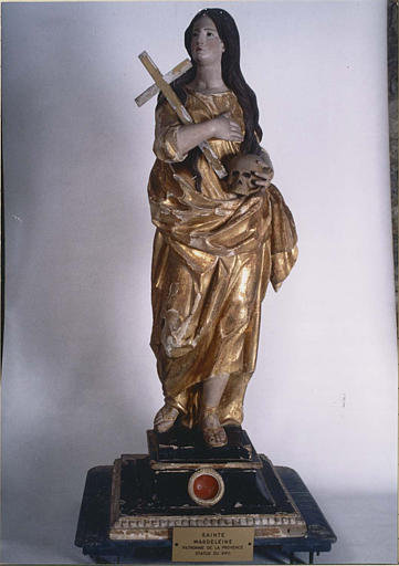 Statue-reliquaire : 'Sainte Madeleine', bois sculpté, peint, doré