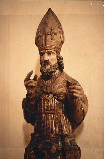 Buste-reliquaire de saint Clair : buste de saint évêque au regard courroucé, bois sculpté, traces de dorure - © Ministère de la Culture (France), Médiathèque du patrimoine et de la photographie (objets mobiliers), tous droits réservés