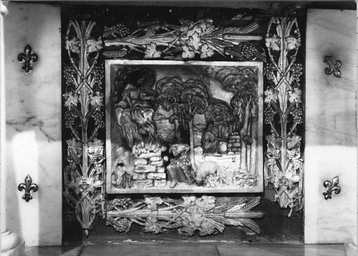 Bas-relief : 'CaÏn et Abel', bois sculpté, peint et doré - © Ministère de la Culture (France), Médiathèque du patrimoine et de la photographie (objets mobiliers), tous droits réservés