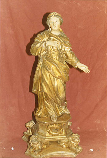 Statue : 'La Vierge', socle reposant sur quatre lions couchés, bois sculpté, peint, doré - © Ministère de la Culture (France), Médiathèque du patrimoine et de la photographie (objets mobiliers), tous droits réservés