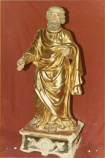 Statue-reliquaire : 'Saint Joseph', la relique est placée dans le médaillon du socle, bois sculpté, peint, doré - © Ministère de la Culture (France), Médiathèque du patrimoine et de la photographie (objets mobiliers), tous droits réservés