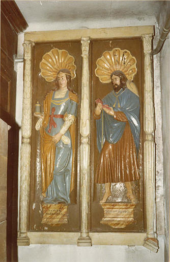 Diptyque : 'Sainte Madeleine et saint Jacques', panneaux sculptés en bas-relief et en creux, séparés par des colonnes, bois sculpté, peint - © Ministère de la Culture (France), Médiathèque du patrimoine et de la photographie (objets mobiliers), tous droits réservés