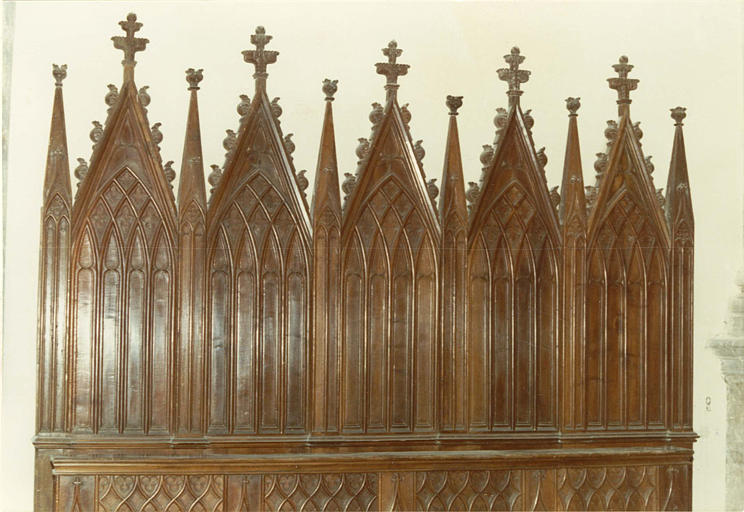 Lambris de revêtement : ensemble des boiseries du choeur et des stalles au décor architecturé, bois sculpté - © Ministère de la Culture (France), Médiathèque du patrimoine et de la photographie (objets mobiliers), tous droits réservés