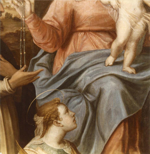 Tableau : 'La Vierge du Rosaire entourée de saint Dominique, sainte Catherine de Sienne et sainte Lucie', détail du vêtement de la Vierge ; après restauration