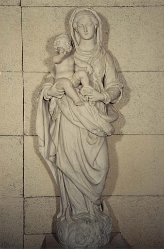 Groupe sculpté : 'Vierge à l'Enfant', marbre sculpté - © Ministère de la Culture (France), Médiathèque du patrimoine et de la photographie (objets mobiliers), tous droits réservés