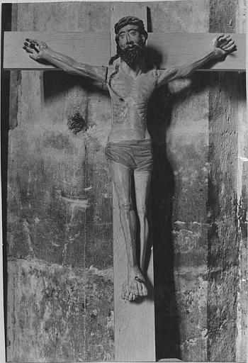 Statue : 'Christ en croix', bois sculpté, peint - © Ministère de la Culture (France), Médiathèque du patrimoine et de la photographie (objets mobiliers), tous droits réservés