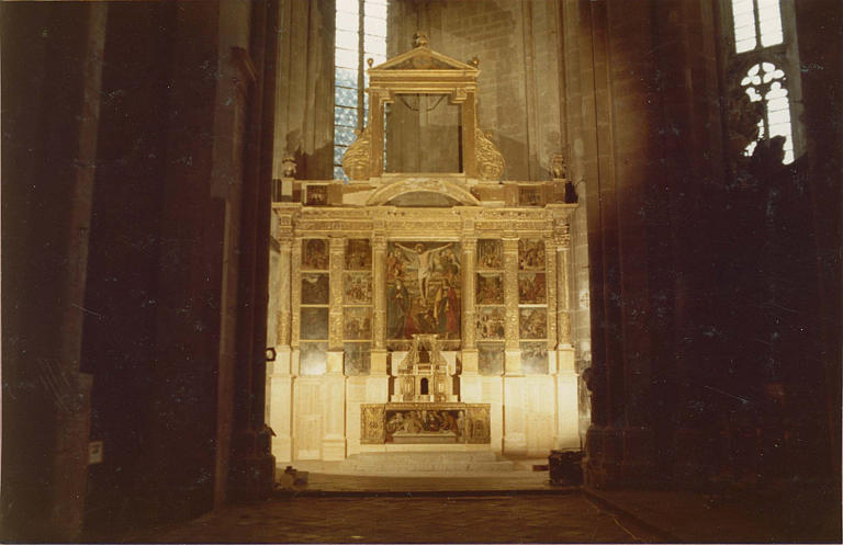 Retable du Crucifix, autel, tabernacle : vue d'ensemble ; après restauration