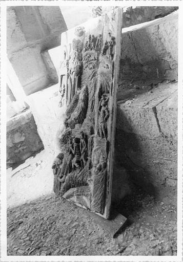 Retable, bas-relief : panneau collé sur fonds neuf ; en cours de restauration