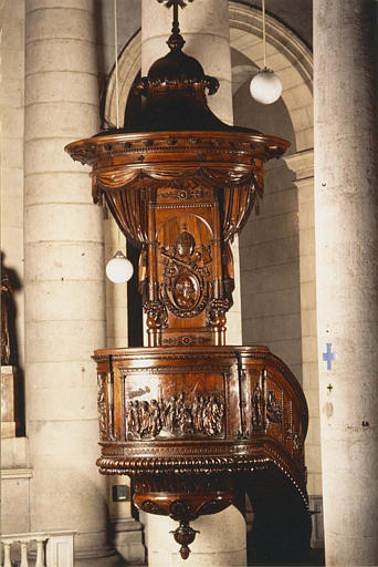 Chaire à prêcher : décor en bas-relief de scènes de la vie de saint Pierre, bois sculpté - © Ministère de la Culture (France), Médiathèque du patrimoine et de la photographie (objets mobiliers), tous droits réservés