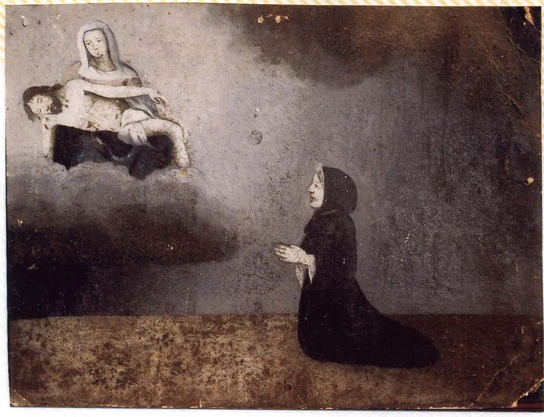 ex-voto 26 : Femme agenouillée en prière devant Notre-Dame-de-Pitié, vue générale - © Ministère de la Culture (France), Médiathèque du patrimoine et de la photographie (objets mobiliers), tous droits réservés