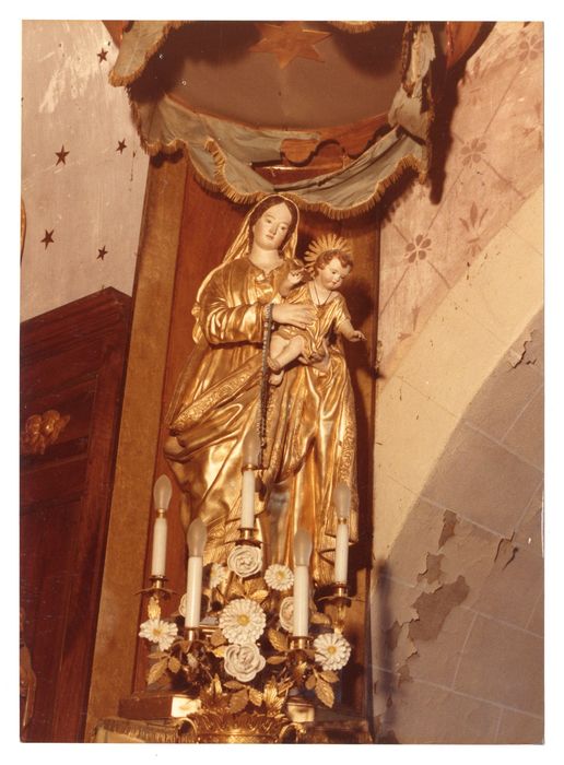 statue : Vierge à l'Enfant