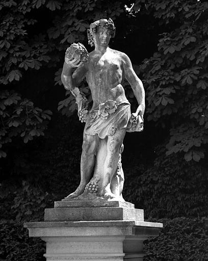 Parc : Statue de Bacchus