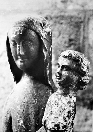 Statue : Vierge à l'Enfant