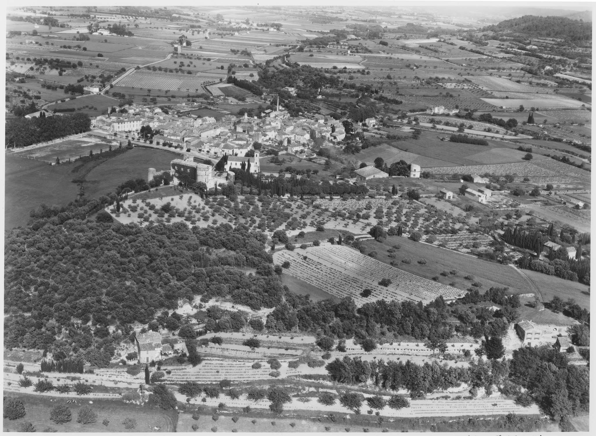 Village et campagne environnante