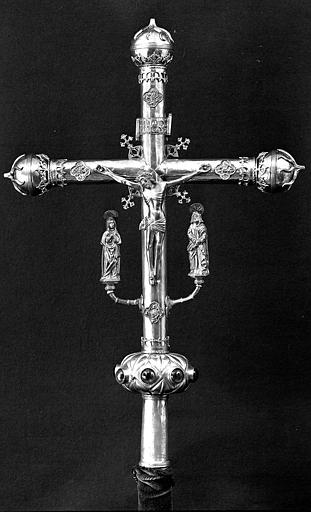 Croix processionnelle en laiton et argent doré (avers)