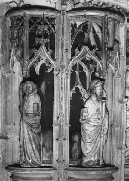 chaire à prêcher, détail de deux statuettes