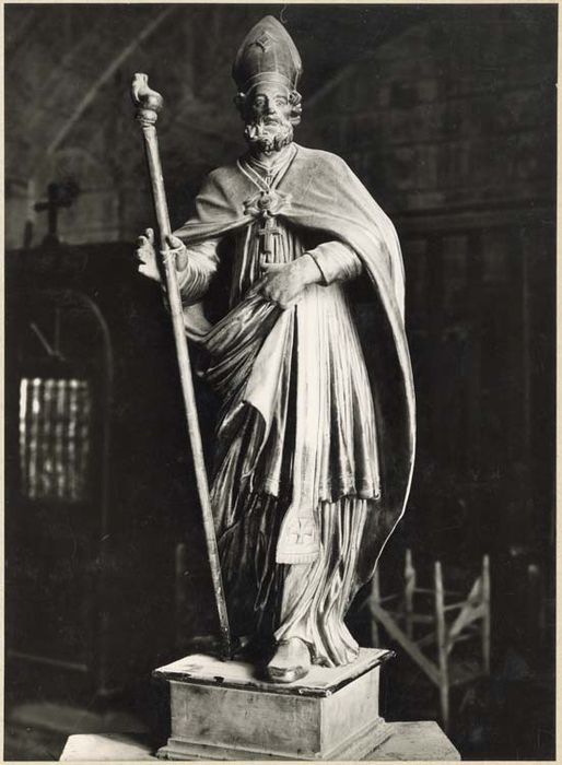 statue : Saint évêque, Saint Jean-Baptiste