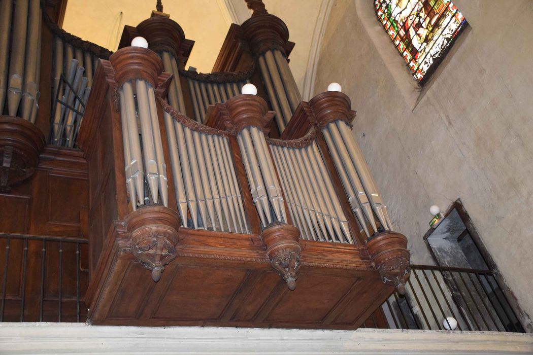 orgue de tribune, vue partielle