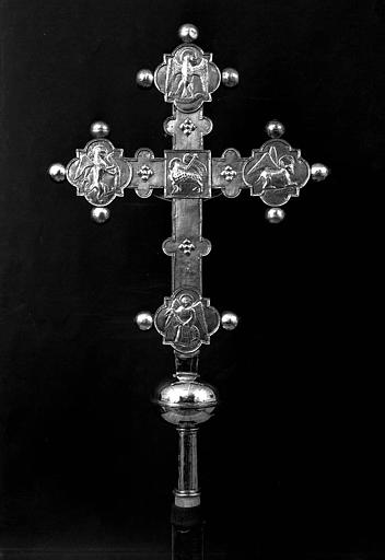 Croix processionnelle en argent, médaillons d'émail (revers)