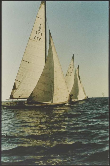 bateau de plaisance : voilier dit Elfe