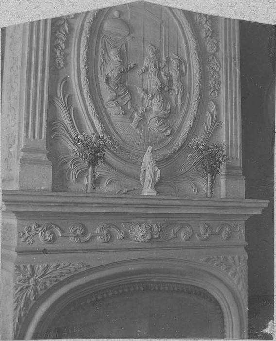 cheminée, bas-relief : le Jugement de Salomon - © Ministère de la Culture (France), Médiathèque du patrimoine et de la photographie, diffusion RMN-GP