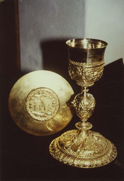 calice, patène, vue générale - © Ministère de la Culture (France), Médiathèque du patrimoine et de la photographie (objets mobiliers), tous droits réservés