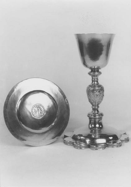 calice, patène, vue générale - © Ministère de la Culture (France), Médiathèque du patrimoine et de la photographie (objets mobiliers), tous droits réservés