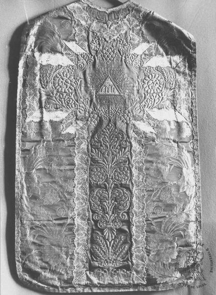 chasuble, vue générale - © Ministère de la Culture (France), Médiathèque du patrimoine et de la photographie (objets mobiliers), tous droits réservés