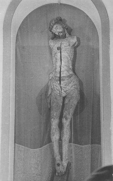 statue (crucifix) : Christ en croix, vue générale - © Ministère de la Culture (France), Médiathèque du patrimoine et de la photographie (objets mobiliers), tous droits réservés