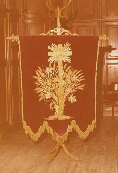 bannière de procession du Saint-Sacrement, vue générale