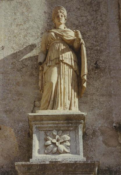 statue : Melpomène, vue générale