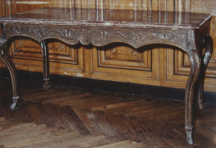 table de cuisine (table à gibier) style Régence, vue générale - © Ministère de la Culture (France), Médiathèque du patrimoine et de la photographie (objets mobiliers), tous droits réservés