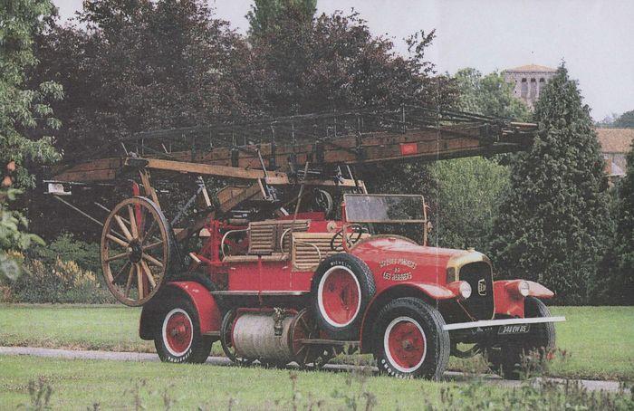 Autopompe-échelle Delahaye - © Ministère de la Culture (France), Médiathèque du patrimoine et de la photographie (objets mobiliers), tous droits réservés