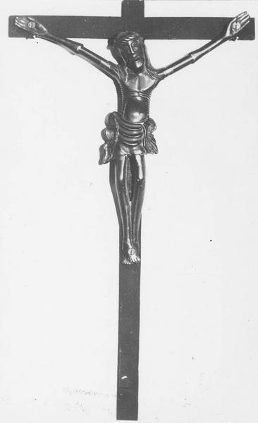 statue (crucifix) : Christ en croix, vue générale - © Ministère de la Culture (France), Médiathèque du patrimoine et de la photographie (objets mobiliers), tous droits réservés