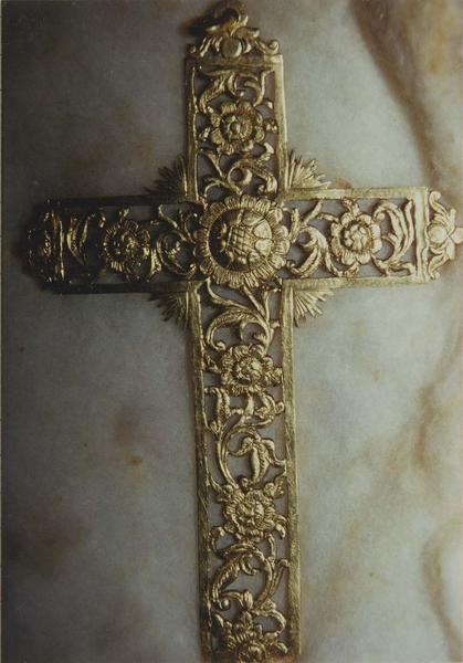 croix pectorale, vue générale - © Ministère de la Culture (France), Médiathèque du patrimoine et de la photographie (objets mobiliers), tous droits réservés