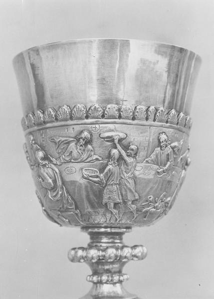 calice, détail de la coupe - © Ministère de la Culture (France), Médiathèque du patrimoine et de la photographie (objets mobiliers), tous droits réservés