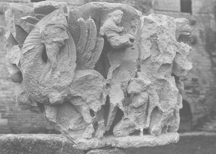 chapiteau : centaure ailé, vue générale - © Ministère de la Culture (France), Médiathèque du patrimoine et de la photographie (objets mobiliers), tous droits réservés