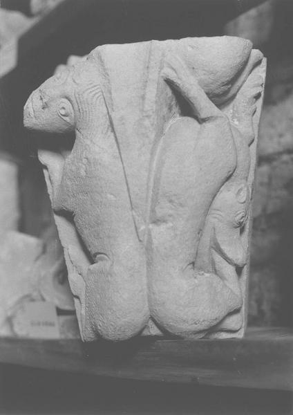 claveau : Animaux fabuleux, avenue générale - © Ministère de la Culture (France), Médiathèque du patrimoine et de la photographie (objets mobiliers), tous droits réservés