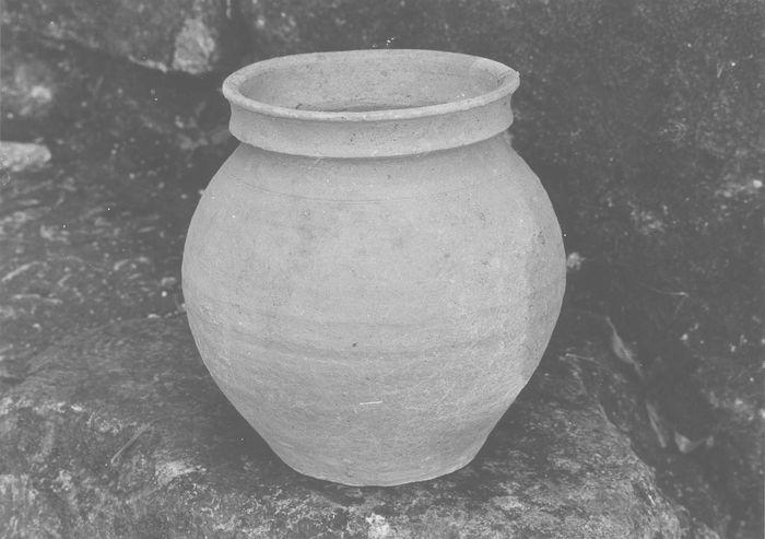 urne cinéraire (vase funéraire), vue générale - © Ministère de la Culture (France), Médiathèque du patrimoine et de la photographie (objets mobiliers), tous droits réservés