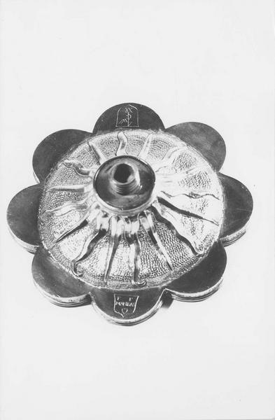 calice, détail du pied - © Ministère de la Culture (France), Médiathèque du patrimoine et de la photographie (objets mobiliers), tous droits réservés