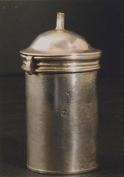 ampoule aux saintes huiles, vue générale - © Ministère de la Culture (France), Médiathèque du patrimoine et de la photographie (objets mobiliers), tous droits réservés