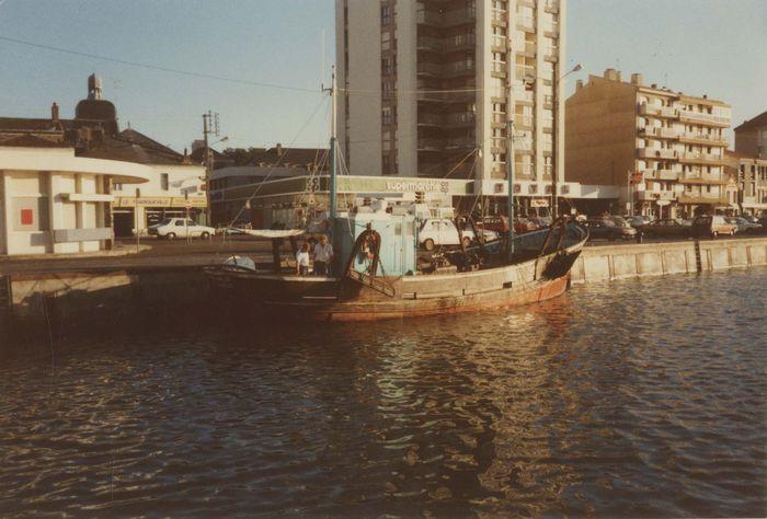 bateau de pêche : chalutier-thonier dit Le Kifanlo, vue partielle