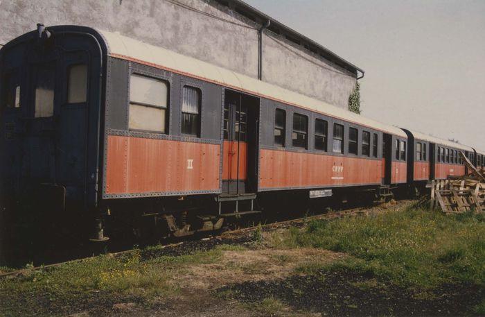 rame de 4 voitures de voyageurs, à bogies, à voie normale, ZRB 24214, B20 239, B07 222, B07 229, vue partielle