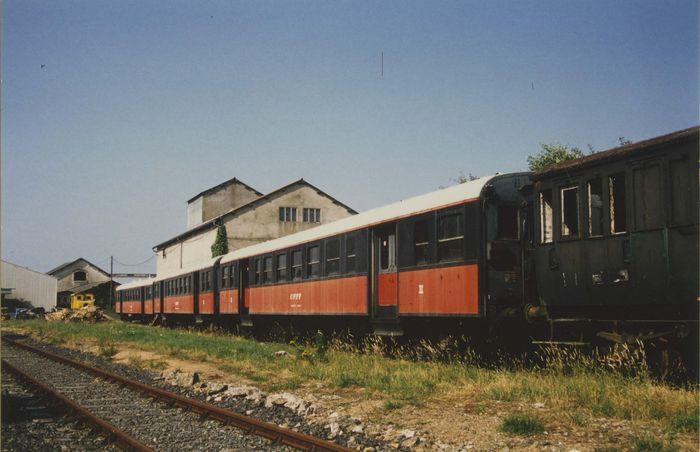 rame de 4 voitures de voyageurs, à bogies, à voie normale, ZRB 24214, B20 239, B07 222, B07 229, vue générale